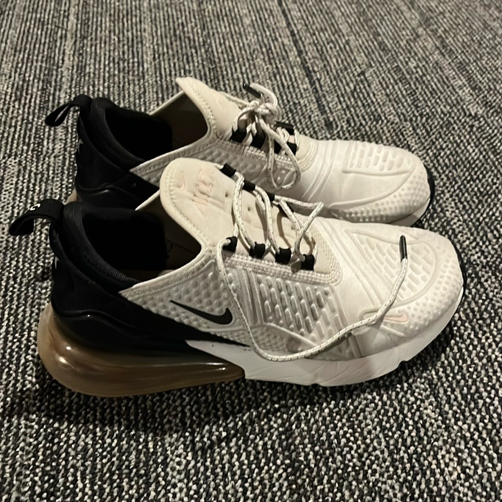 Nike Air Max 270
